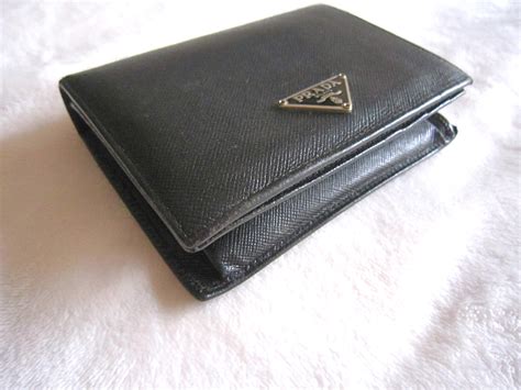 Prada saffiano wallet price